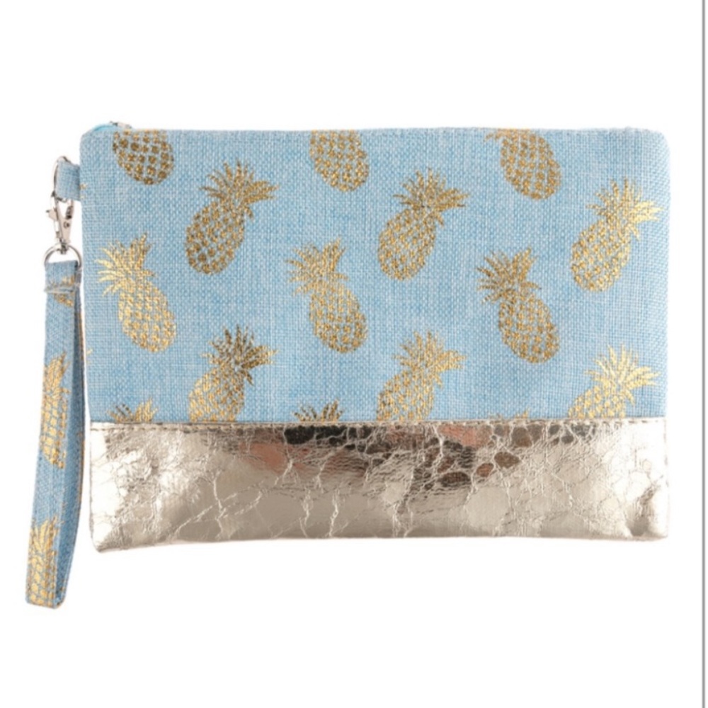 🍍Gold Pineapple Wristlet 🍍
